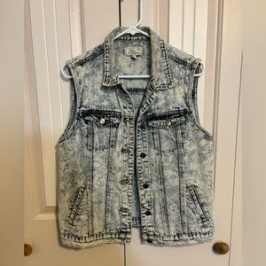 ChiQle Denim Architect acid wash denim vest, size Large